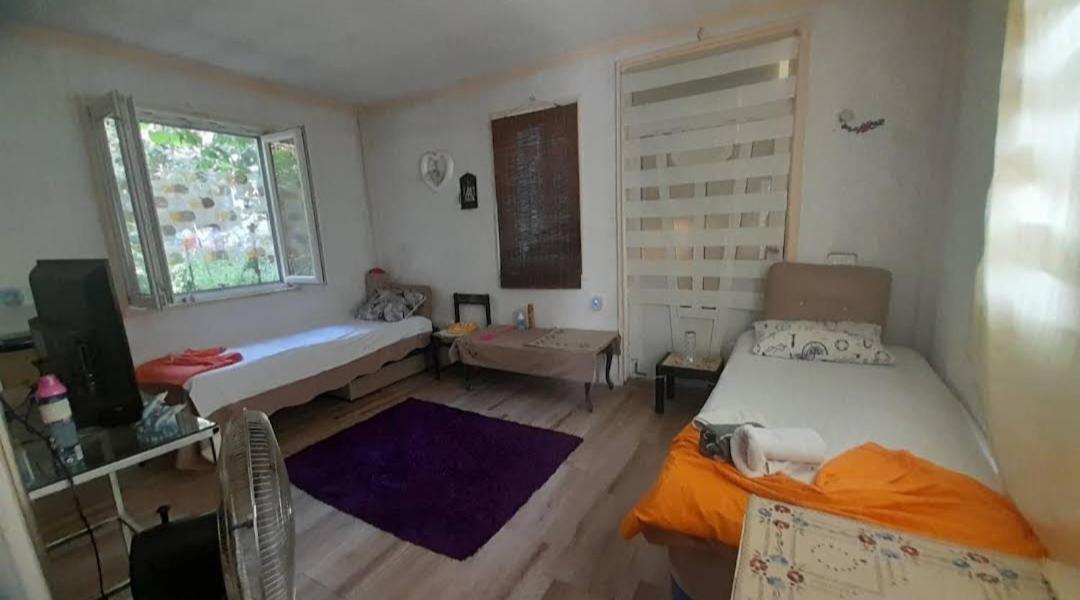 Charming With Outdoor Area Skopje